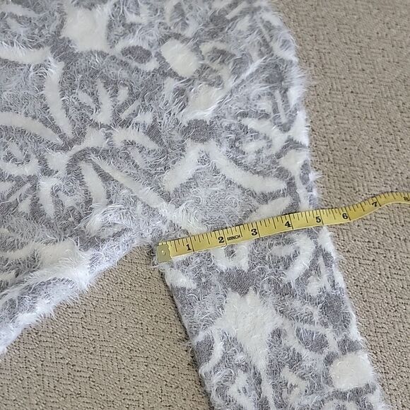 The Limited Gray and White Zippered Long Sleeve Eyelash Cardigan Sweater - Small - Picture 12 of 16